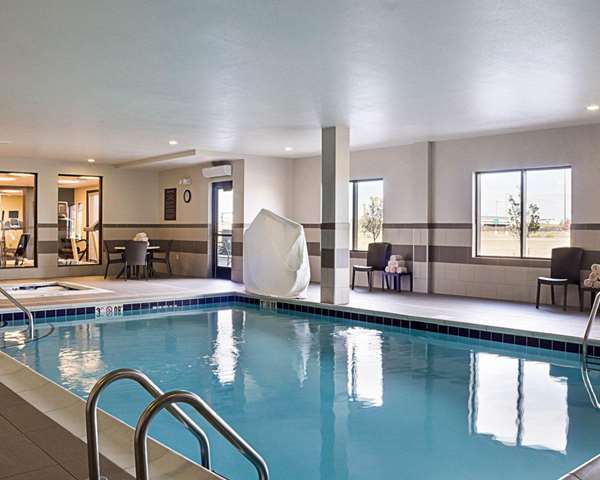 Pool - Comfort Suites Fargo - I-94, Exit 348