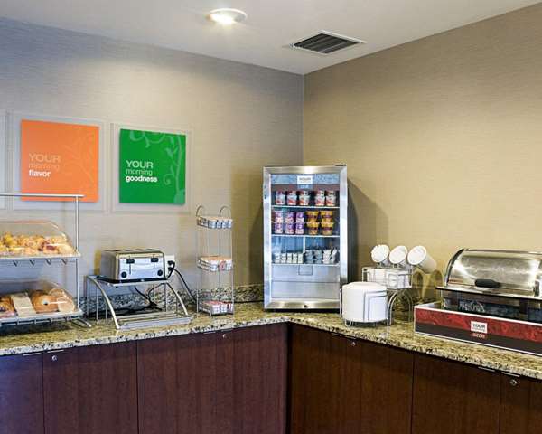 Amenities - Comfort Suites Fargo - I-94, Exit 348
