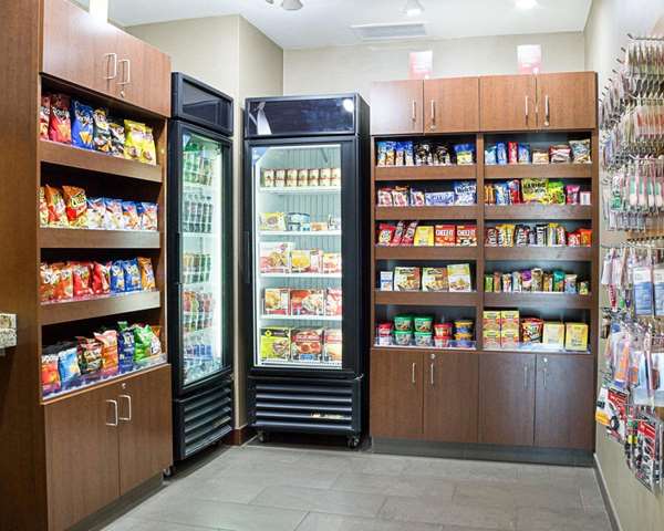  - Comfort Suites Fargo - I-94, Exit 348