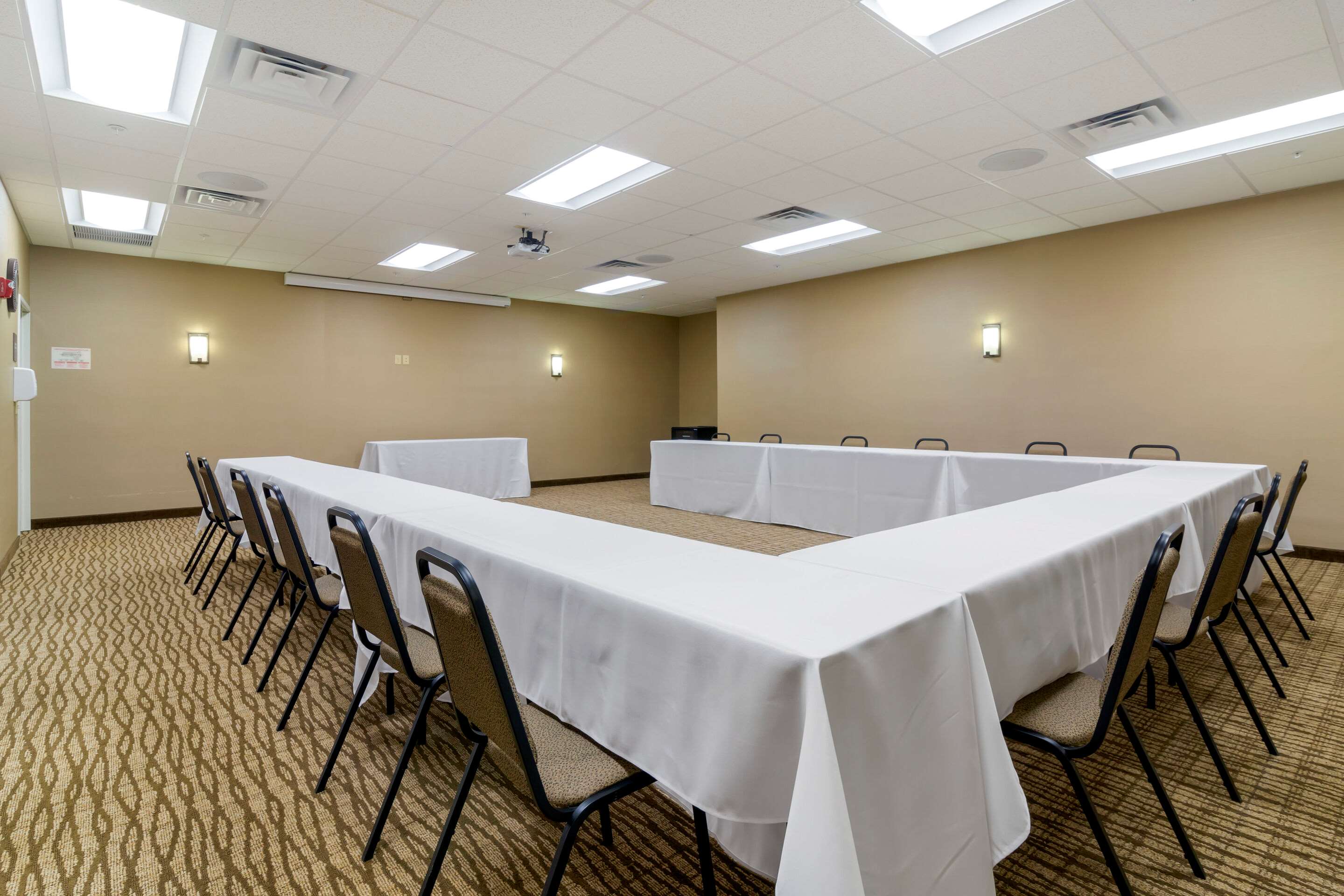 Meeting room | Comfort Inn & Suites Mandan - Bismarck