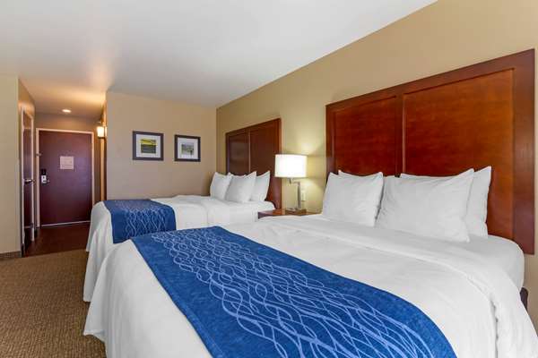  - Comfort Inn & Suites Mandan - I-94, Exit 152