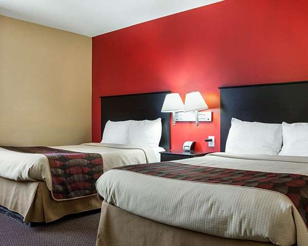  - Econo Lodge Jamestown - I-94, Exit 258