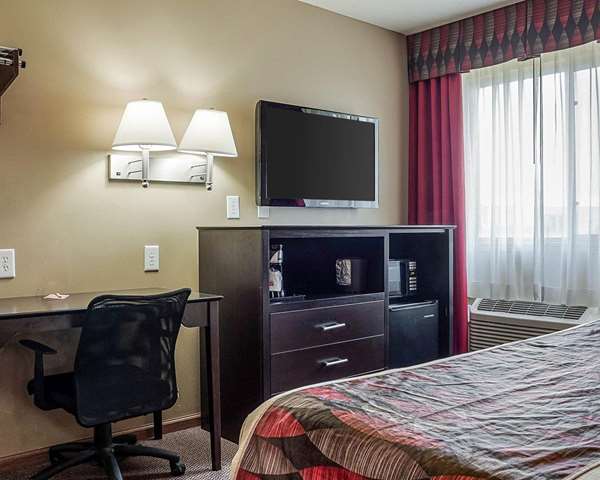  - Econo Lodge Jamestown - I-94, Exit 258