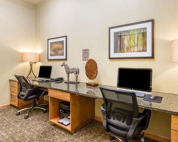 Conference Area - MainStay Suites Stanley