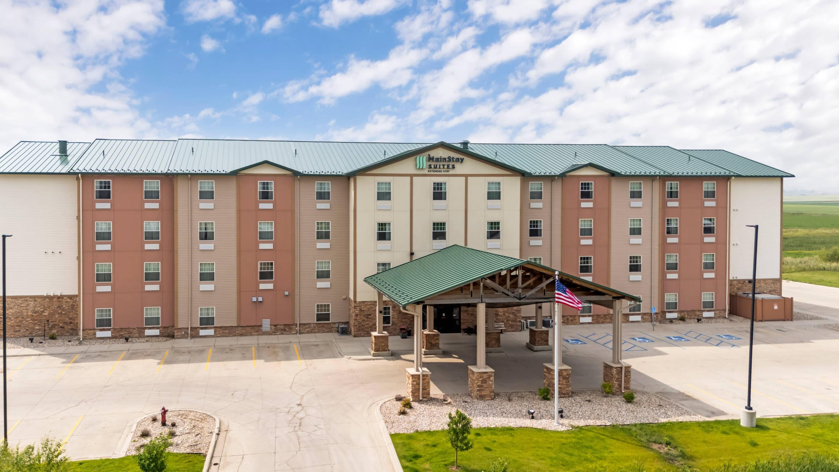 Hotel exterior | MainStay Suites Stanley