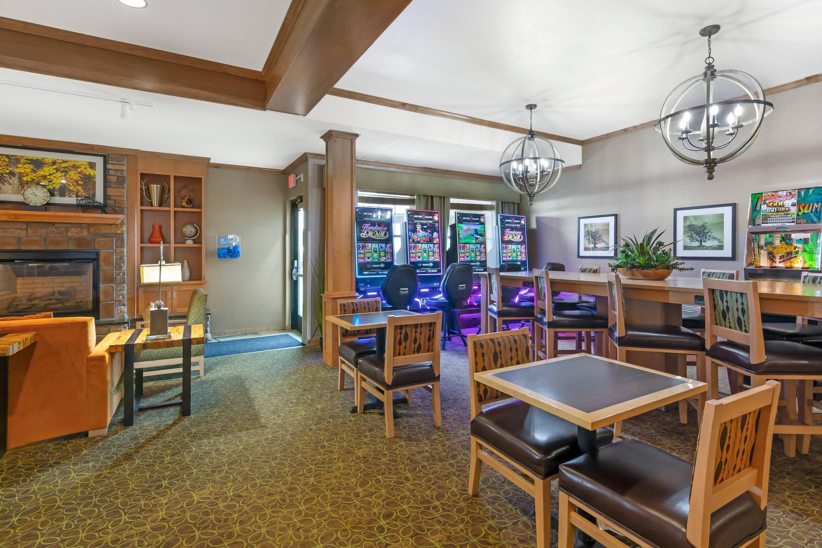 Bar | MainStay Suites Stanley