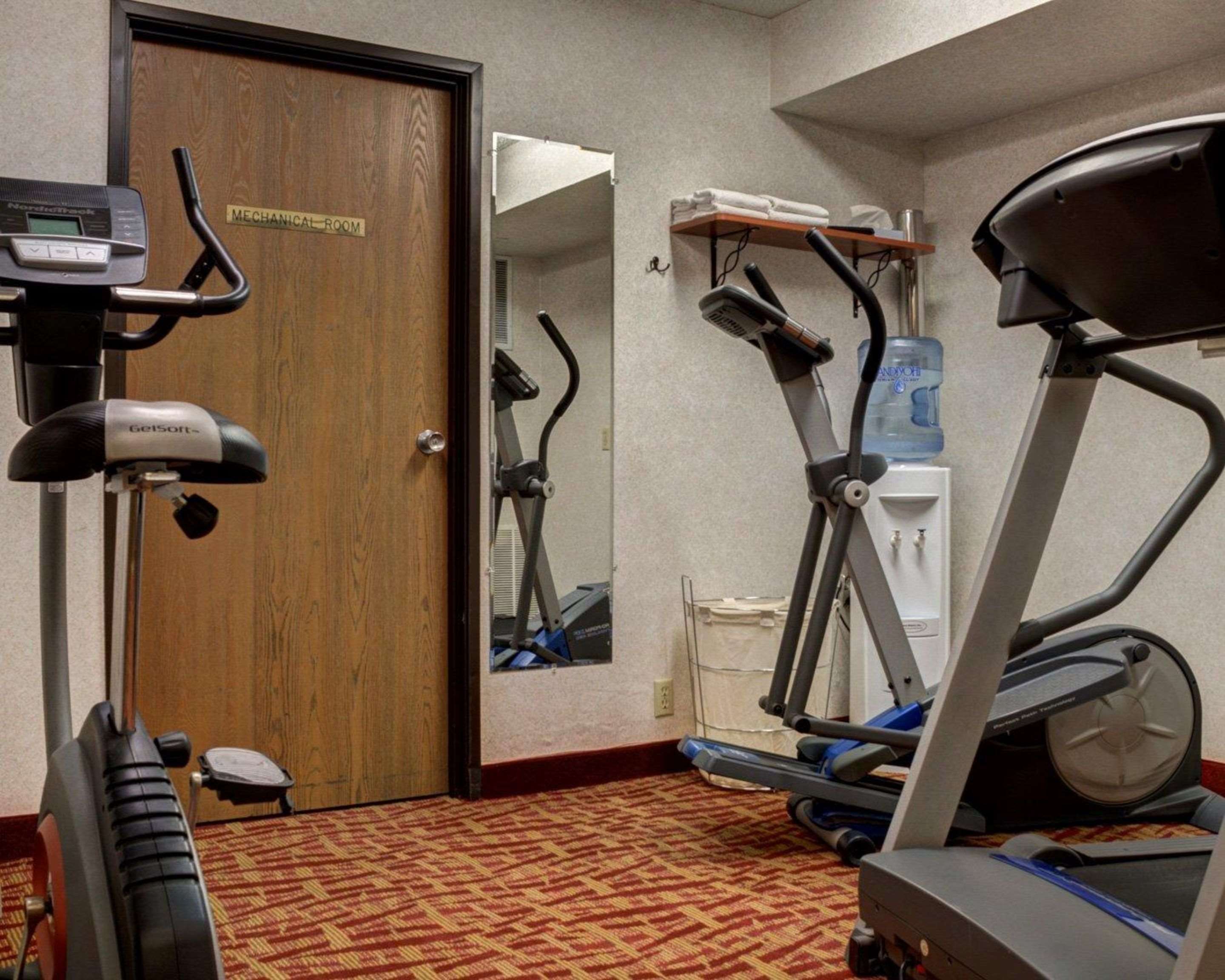 Fitness center with cardio equipment | Rodeway Inn Columbia Mall Loop