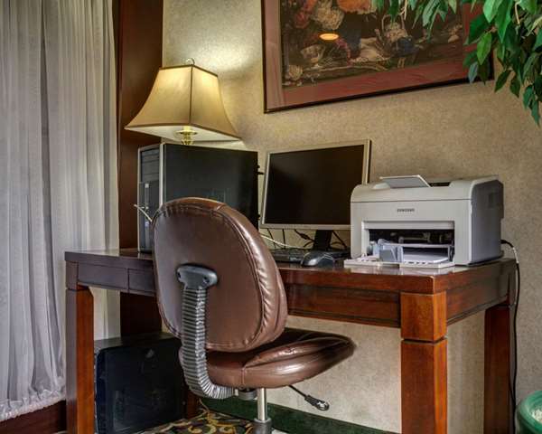 Conference Area - Rodeway Inn Grand Forks