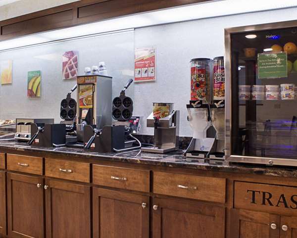 Amenities - Rodeway Inn Grand Forks