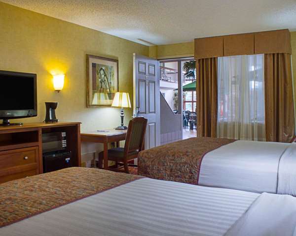  - Rodeway Inn Grand Forks