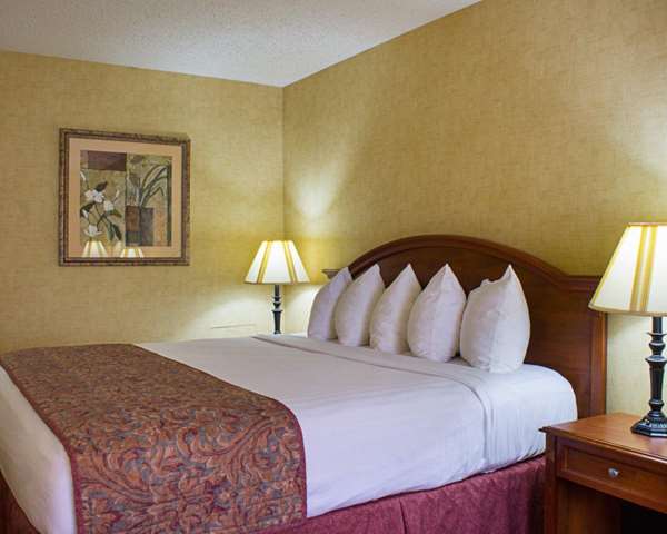  - Rodeway Inn Grand Forks