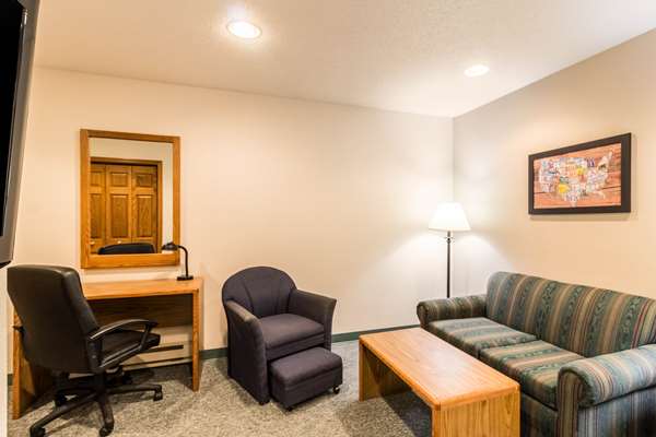  - Econo Lodge Valley City - I-94, Exit 292