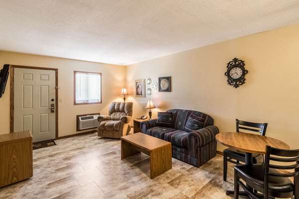  - Econo Lodge Valley City - I-94, Exit 292