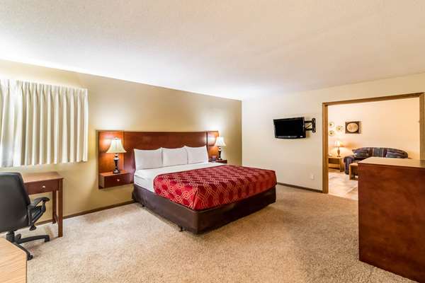  - Econo Lodge Valley City - I-94, Exit 292