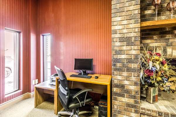 Conference Area - Econo Lodge Valley City - I-94, Exit 292