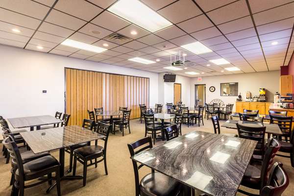 Amenities - Econo Lodge Valley City - I-94, Exit 292