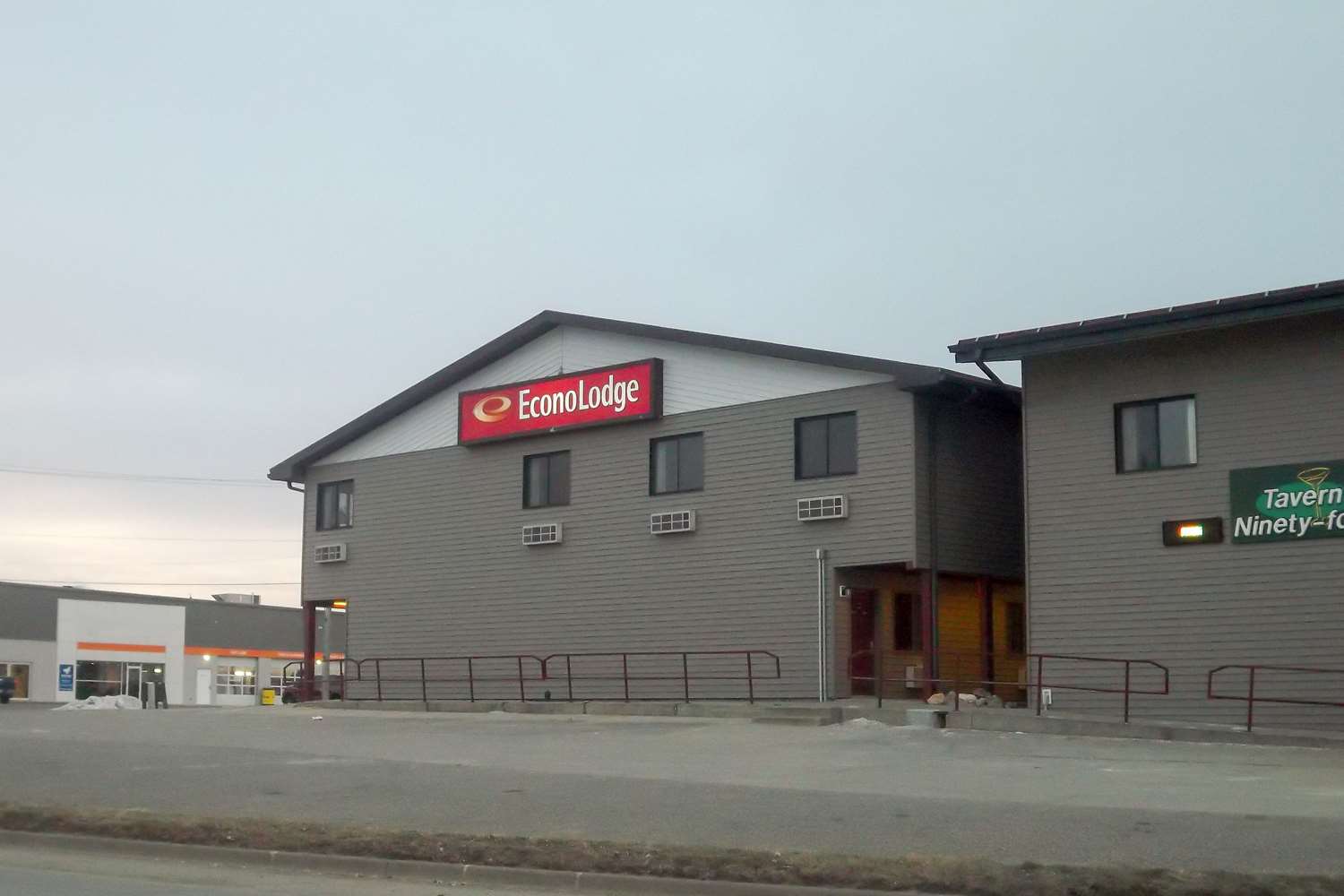 Econo Lodge Valley City I94, Exit 292, ND See Discounts