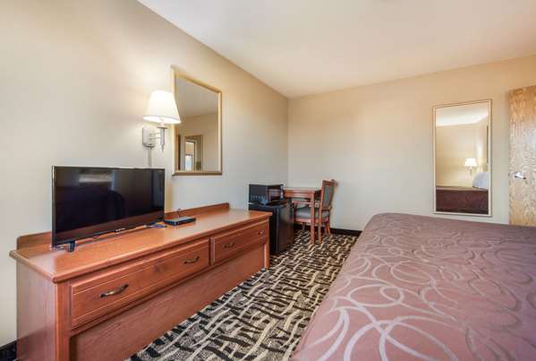 Suite - Rodeway Inn Cozad - I-80, Exit 222