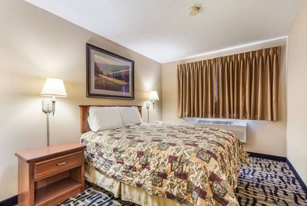 Suite - Rodeway Inn Cozad - I-80, Exit 222