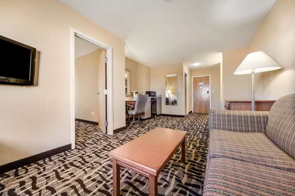 Suite - Rodeway Inn Cozad - I-80, Exit 222