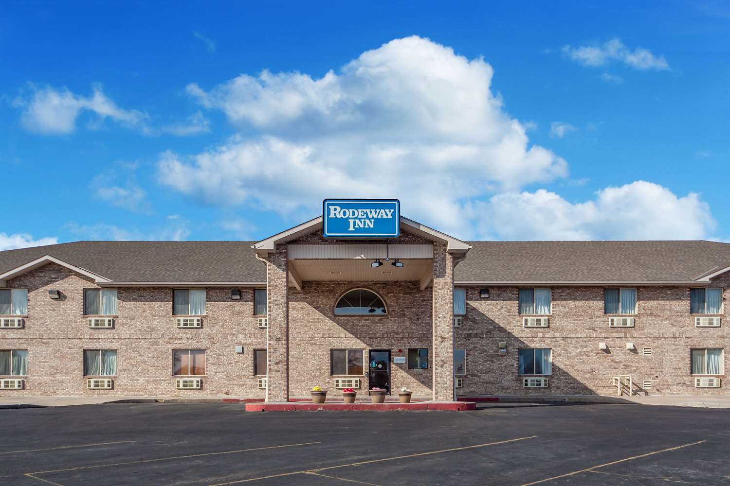Rodeway Inn Cozad I80, Exit 222, NE See Discounts