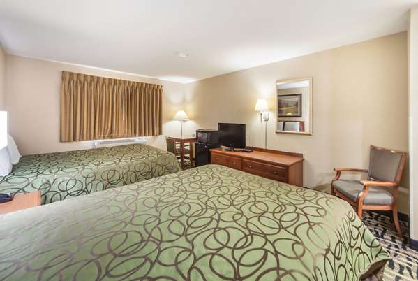  - Rodeway Inn Cozad - I-80, Exit 222