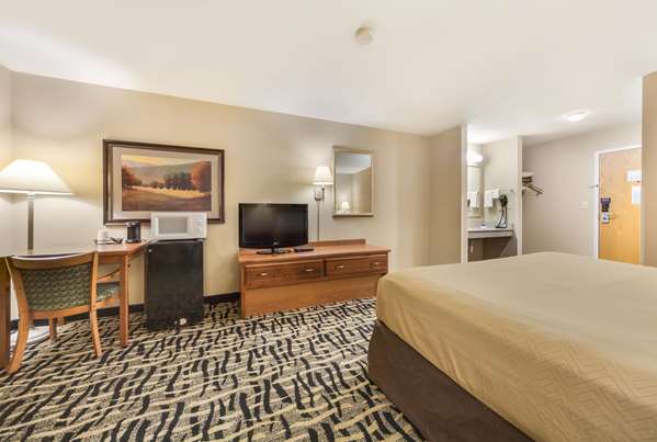  - Rodeway Inn Cozad - I-80, Exit 222