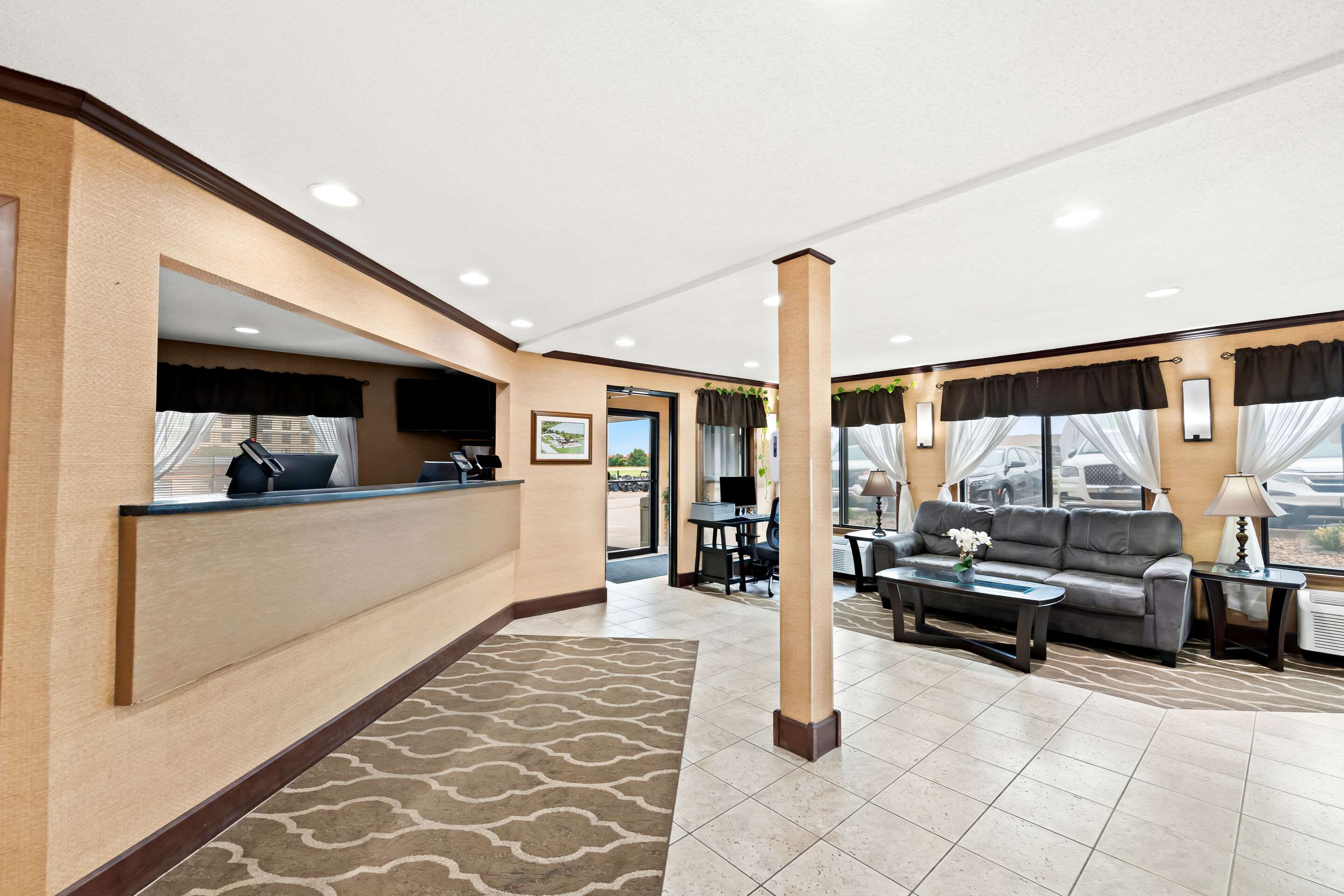 Front desk | Quality Inn