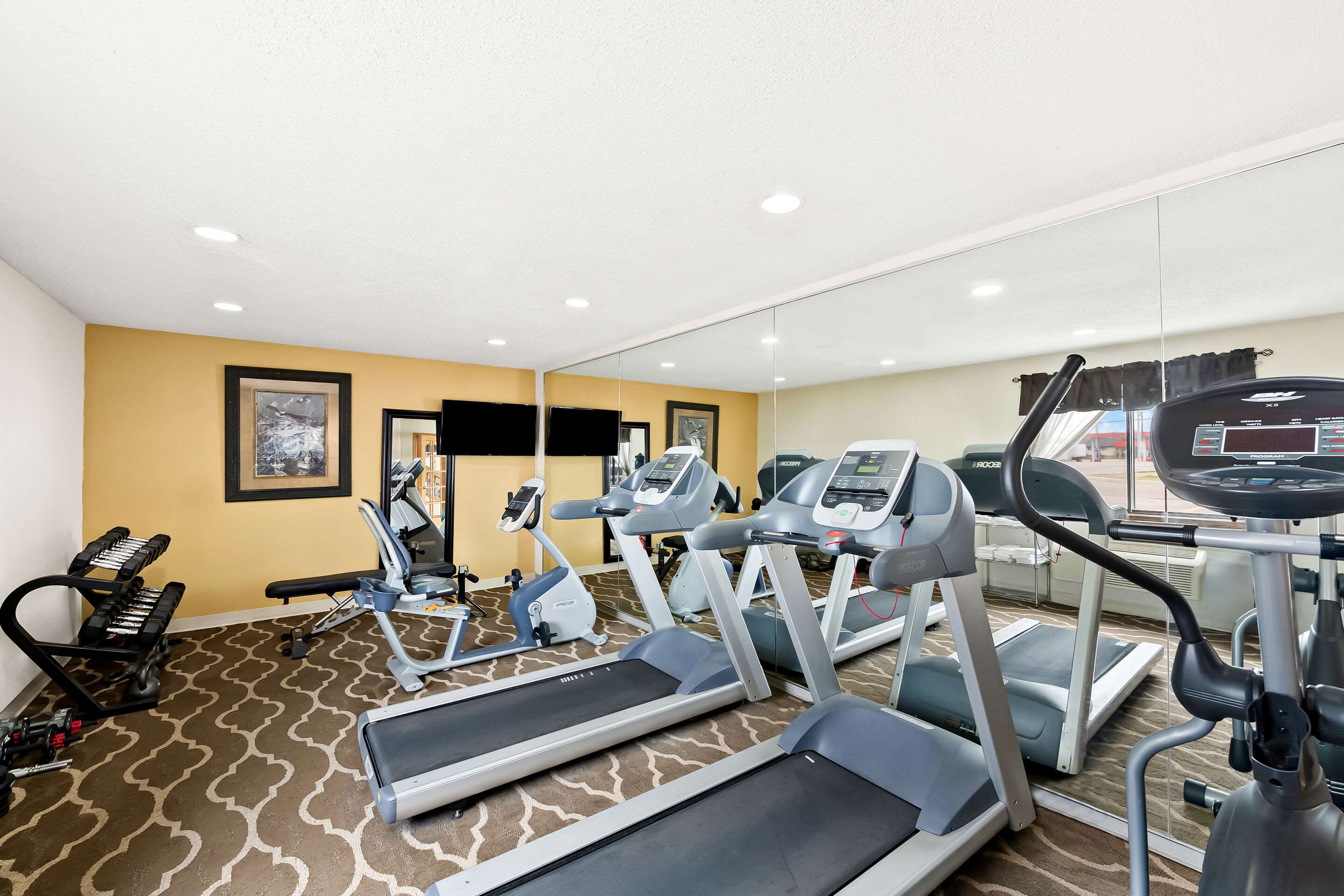 Exercise room | Quality Inn