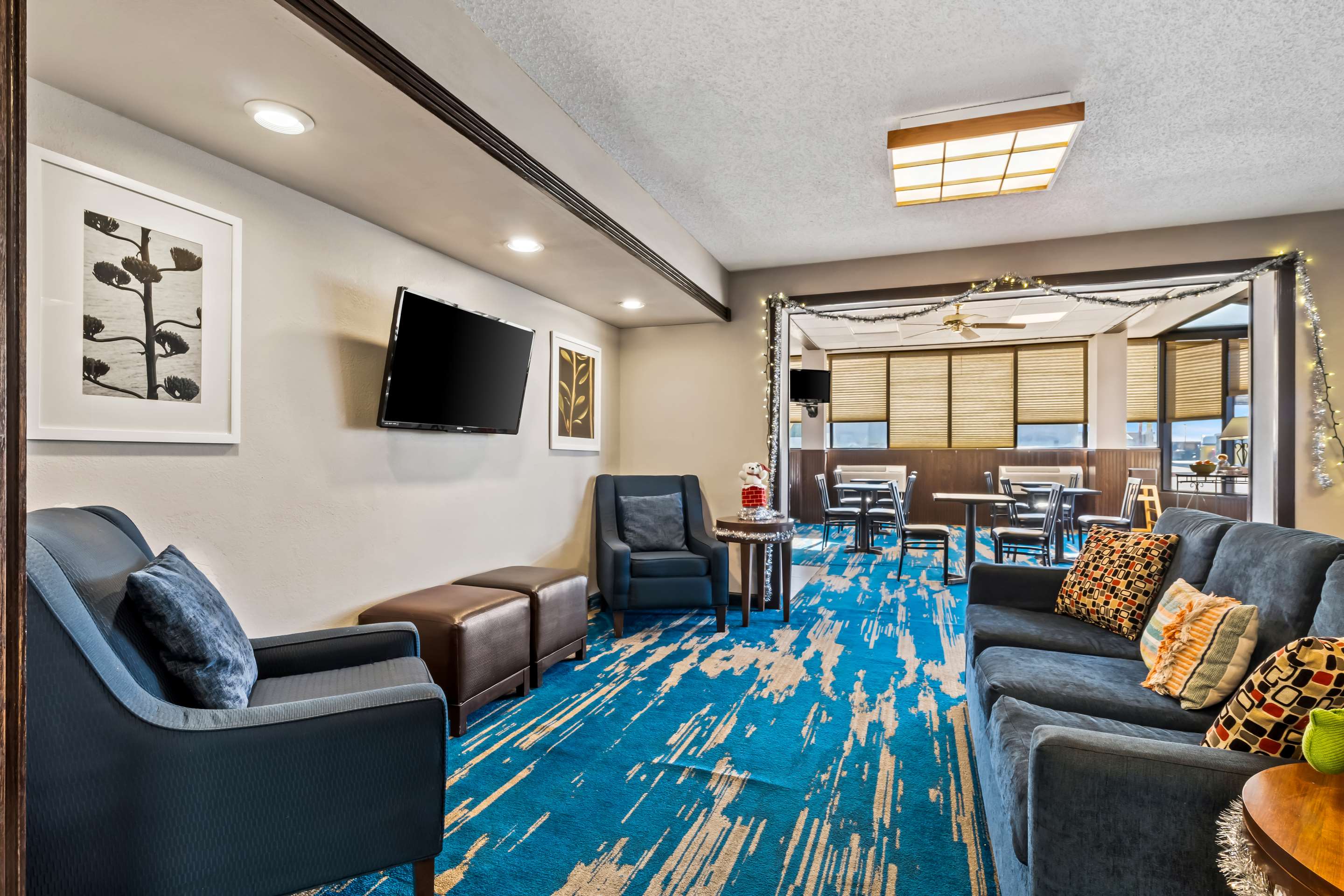 Lobby with sitting area