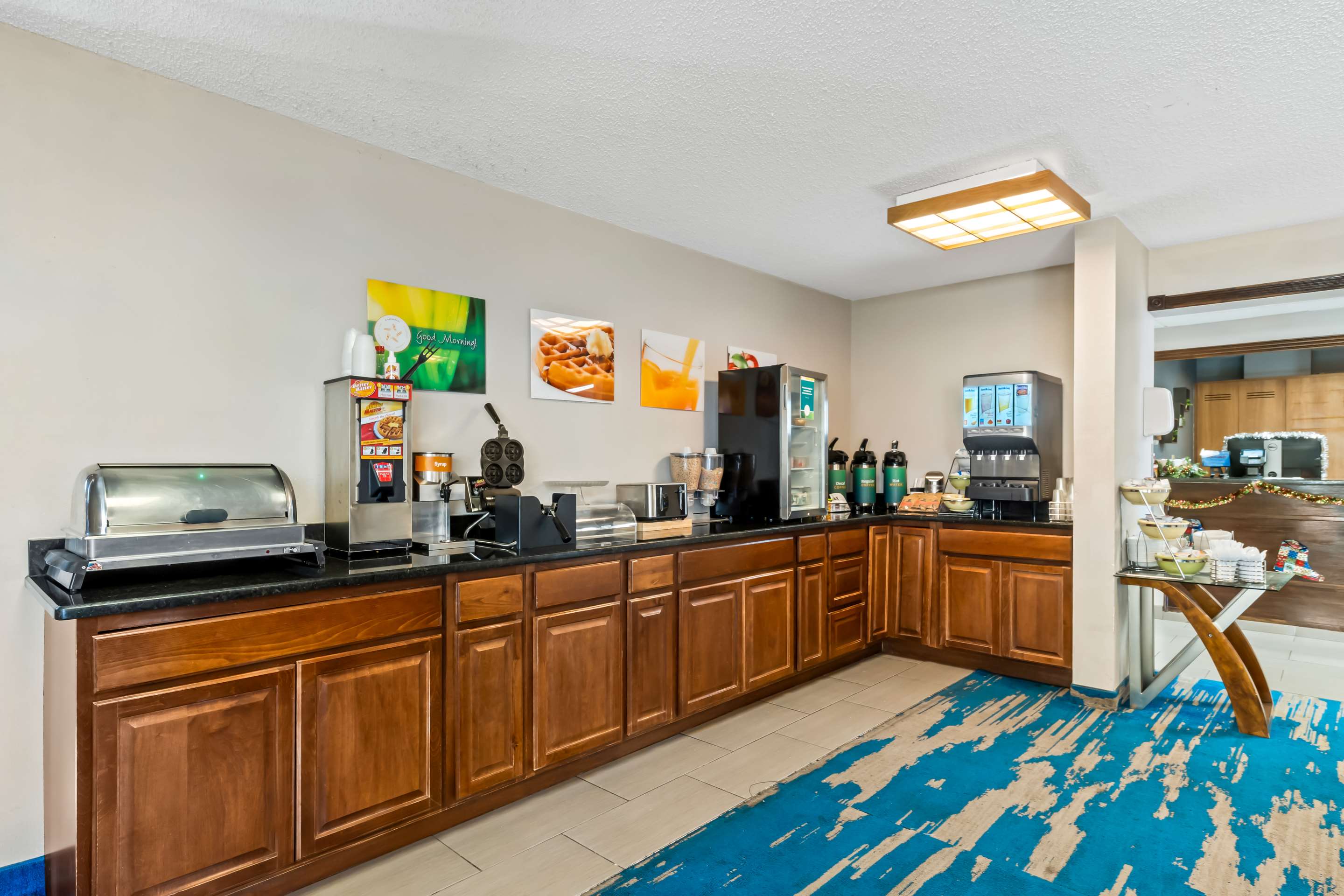 Breakfast area