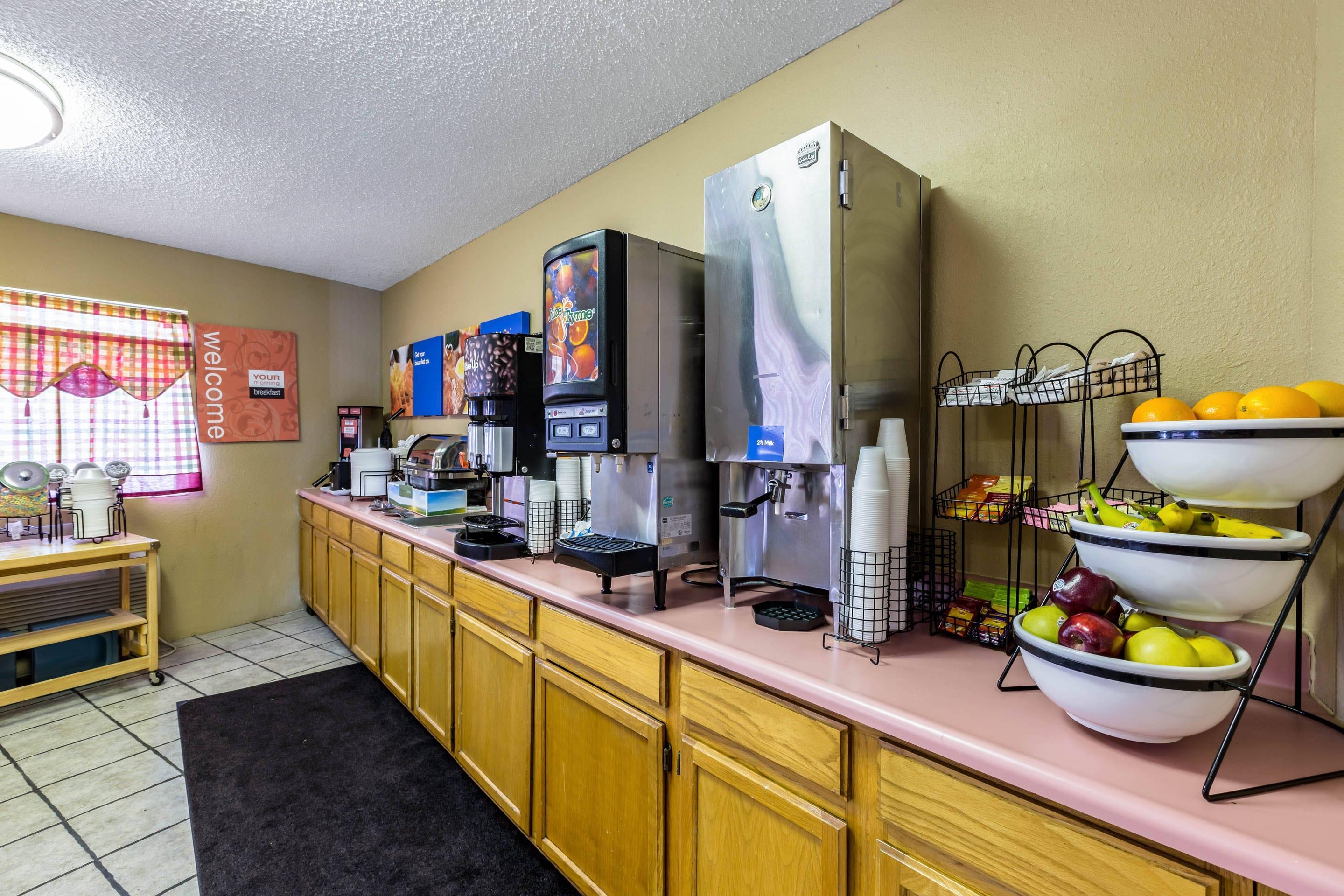 Free hot breakfast | Quality Inn