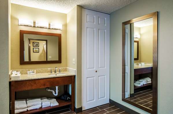 - Comfort Inn Lexington