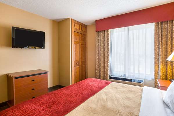 Suite - Quality Inn York - I-80, Exit 353