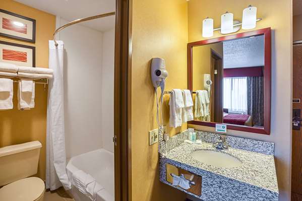  - Quality Inn York - I-80, Exit 353