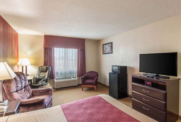  - Econo Lodge Lexington