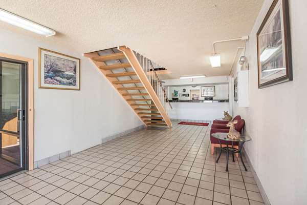  - Econo Lodge Lexington