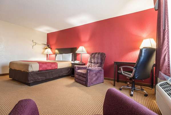 - Econo Lodge Lexington