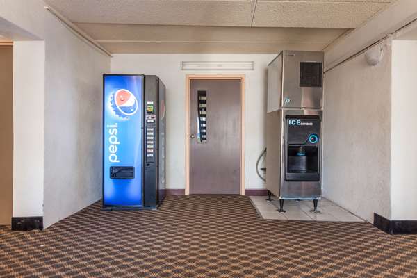  - Econo Lodge Lexington