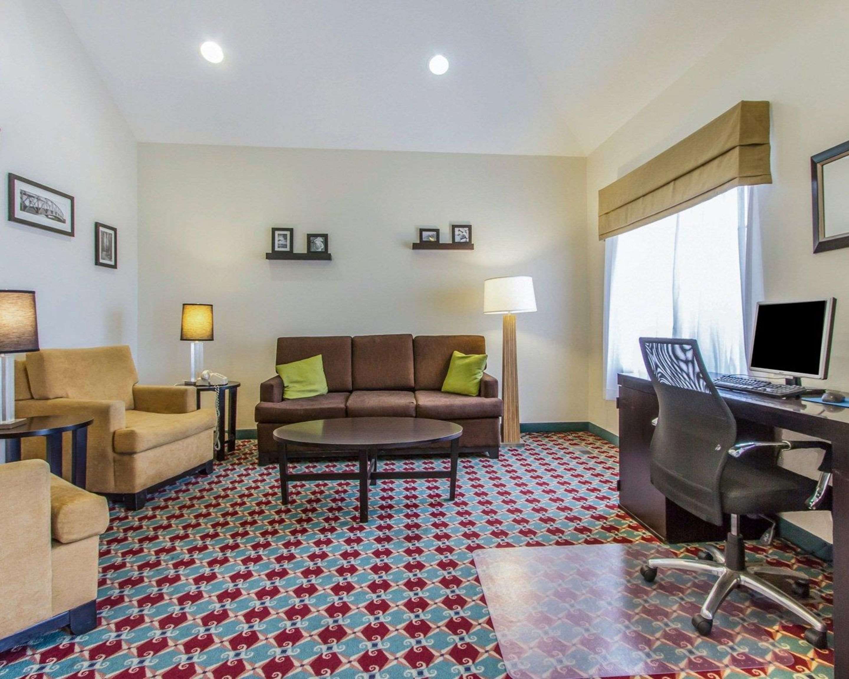 Hotel lobby | Rodeway Inn