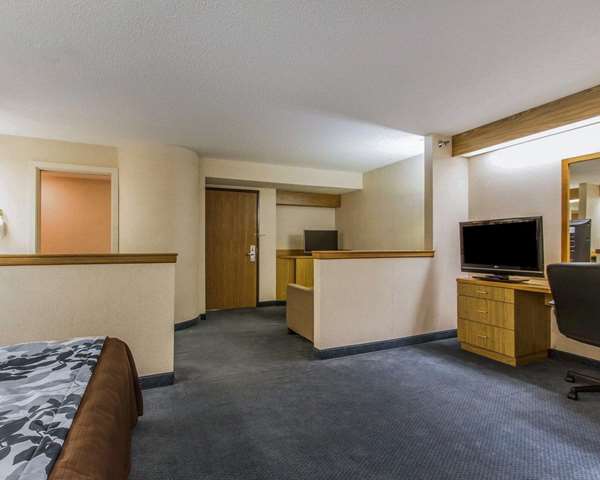 Suite - Rodeway Inn Fremont