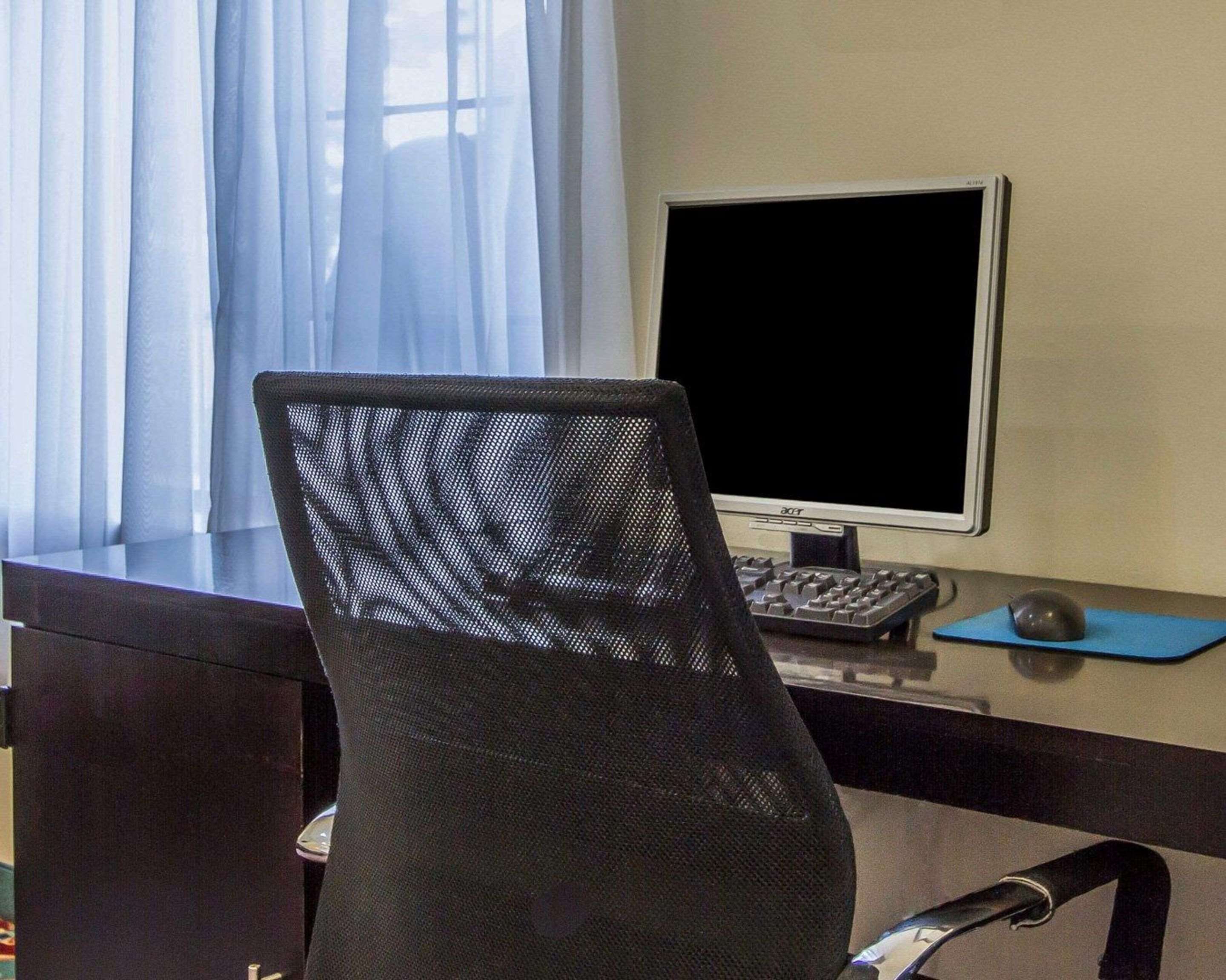 Business center with high-speed Internet access | Rodeway Inn
