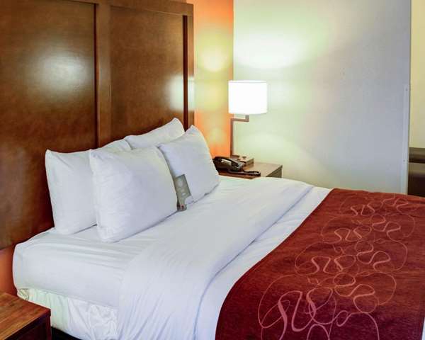 Suite - Comfort Suites Omaha