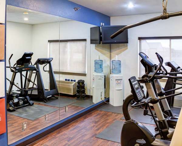 Fitness/ Exercise Room - Comfort Suites Omaha