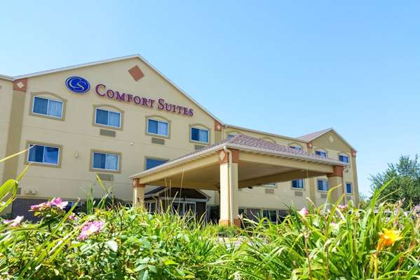 Exterior view - Comfort Suites Omaha