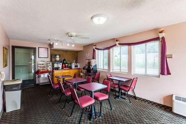 Amenities - Econo Lodge Lincoln - I-80, Exit 399