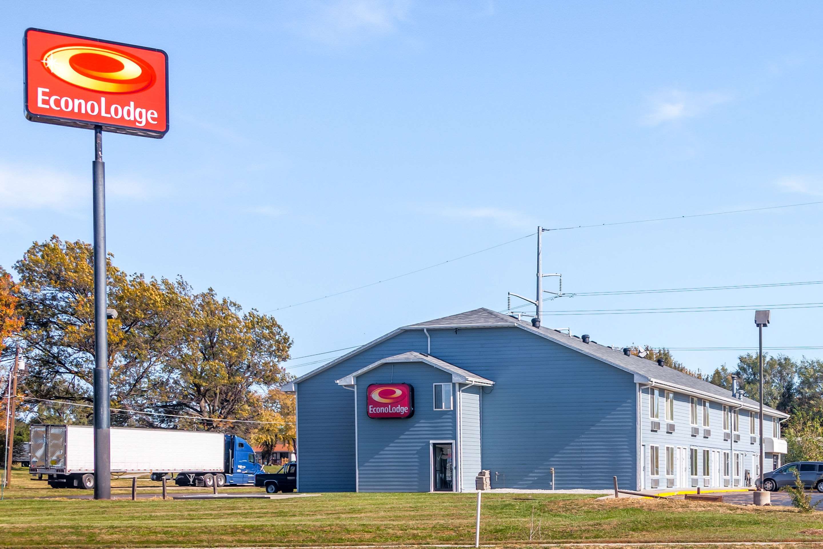 Hotel exterior | Econo Lodge Lincoln
