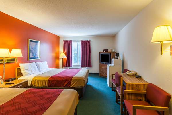  - Econo Lodge Lincoln - I-80, Exit 399