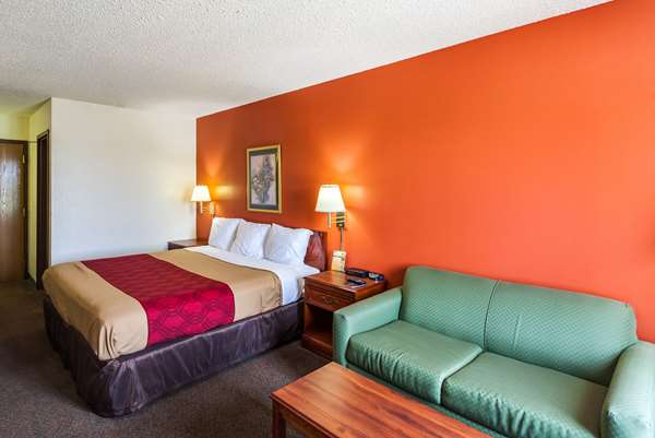  - Econo Lodge Lincoln - I-80, Exit 399