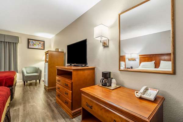  - Econo Lodge Lincoln - I-80, Exit 399